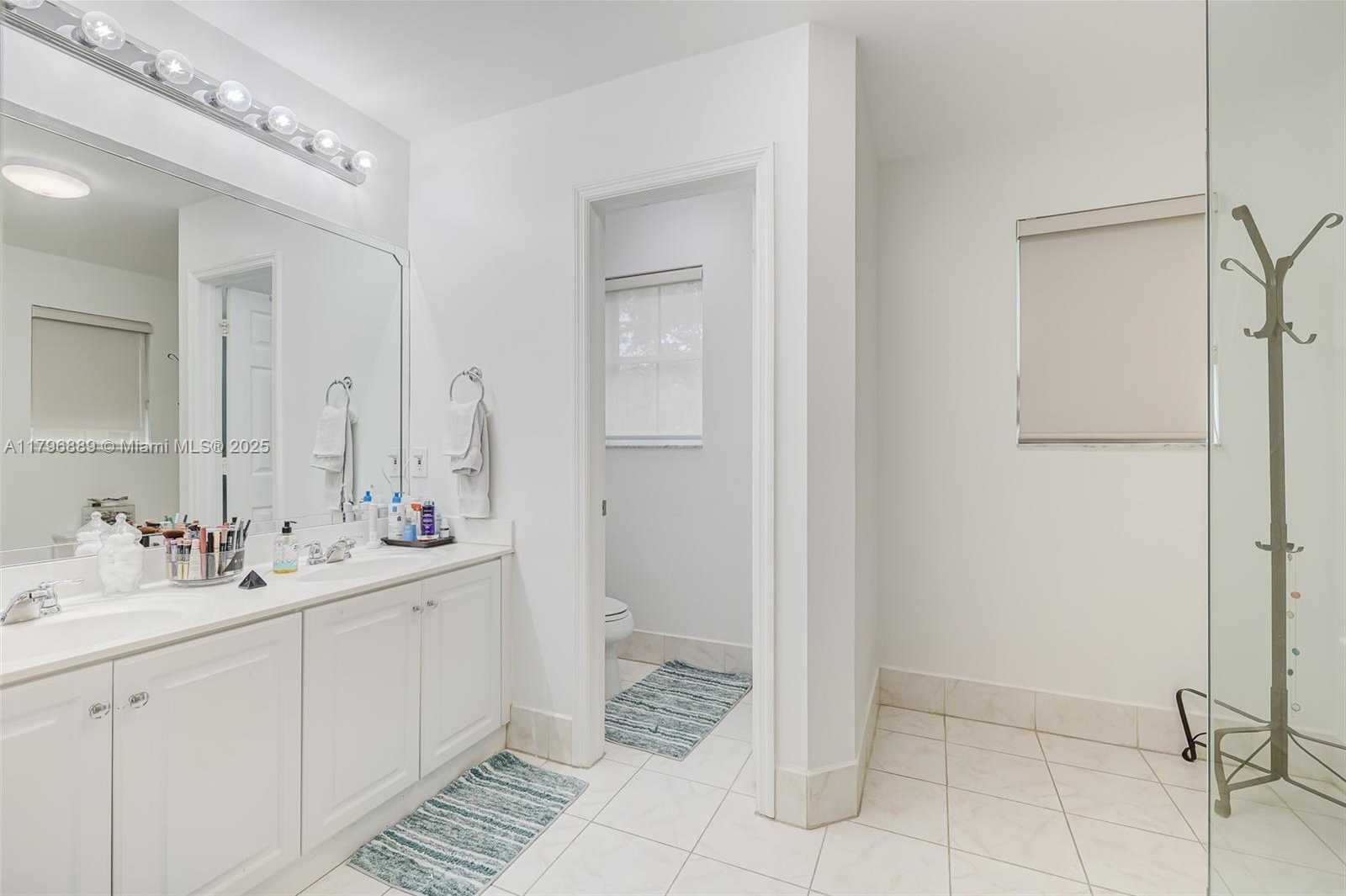 Small Image of 1110 CANELLA LN, Hollywood Number 18