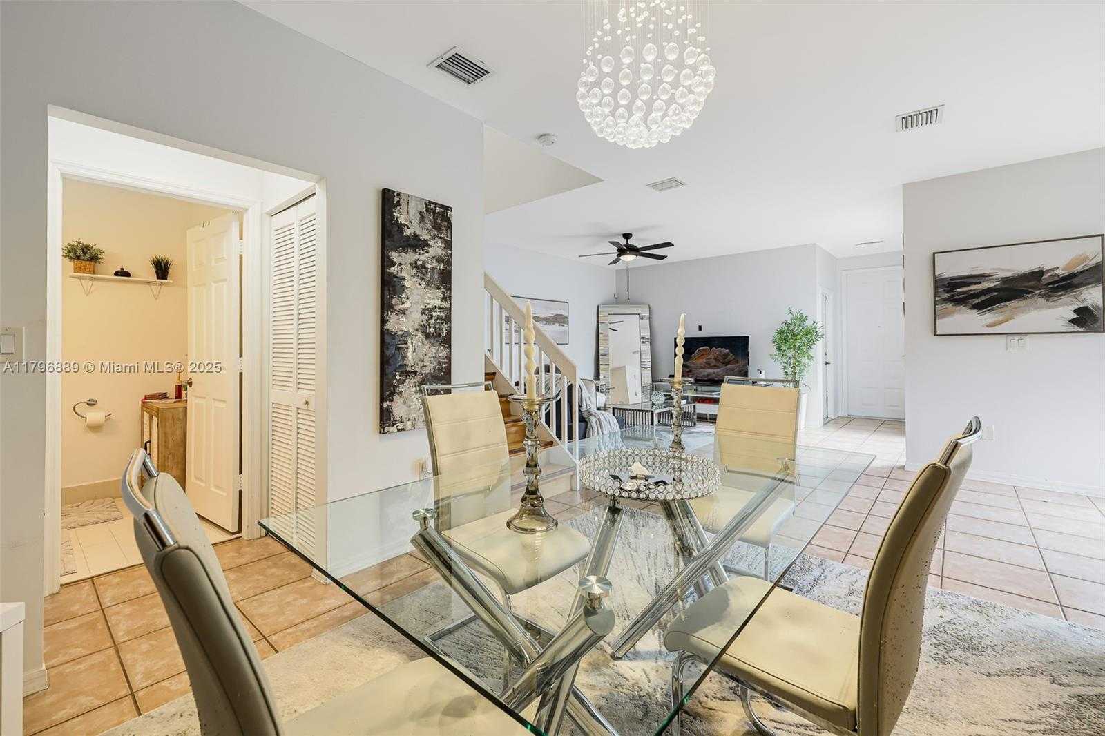 Small Image of 1110 CANELLA LN, Hollywood Number 4