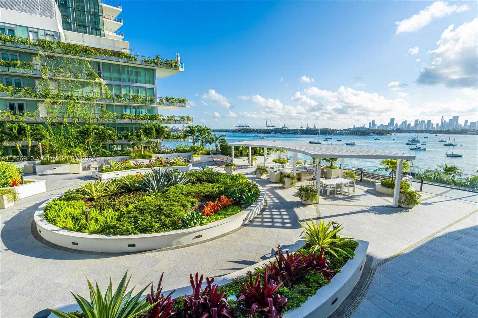 Small Image of 1330 WEST AVE #3003, Miami Beach Number 21