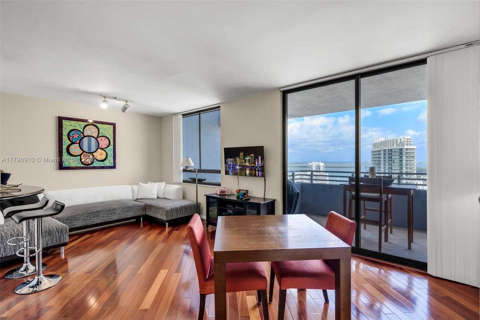Small Image of 1330 WEST AVE #3003, Miami Beach Number 5