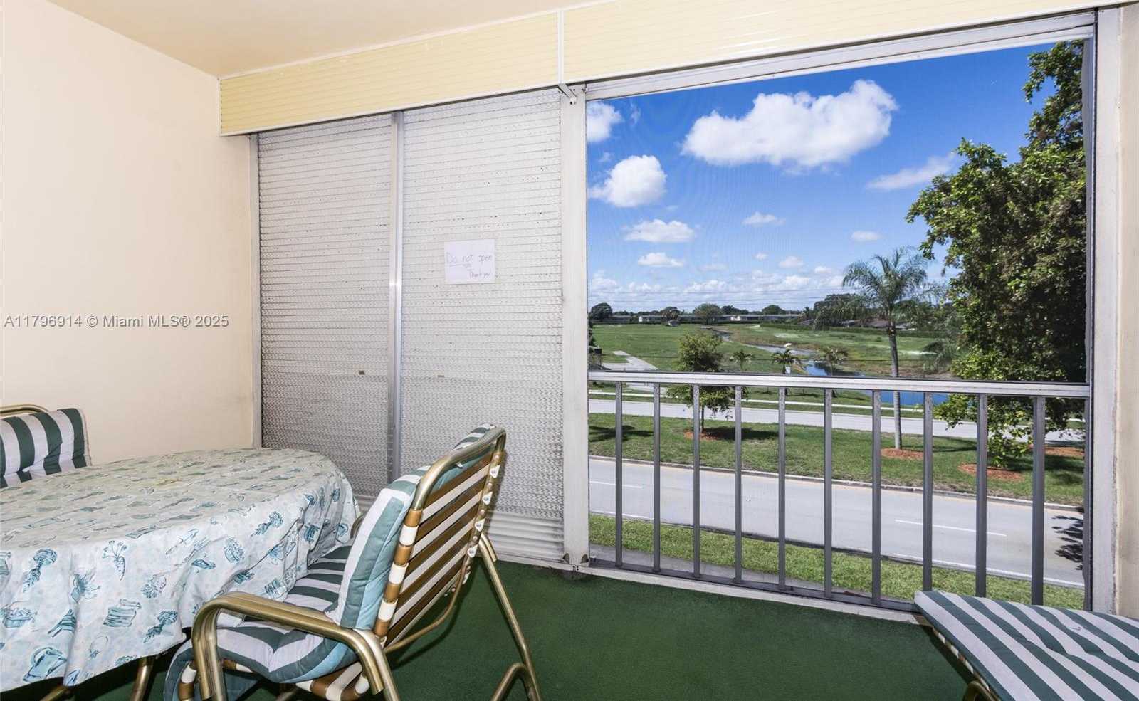 Small Image of 1005 COUNTRY CLUB DR #307, Margate Number 20