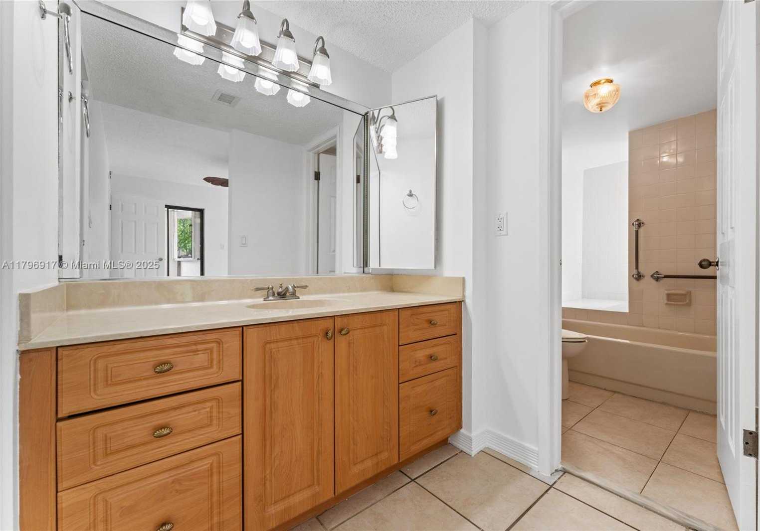 Small Image of 9040 SOUTH WEST 125TH AVE #D202, Miami Number 8