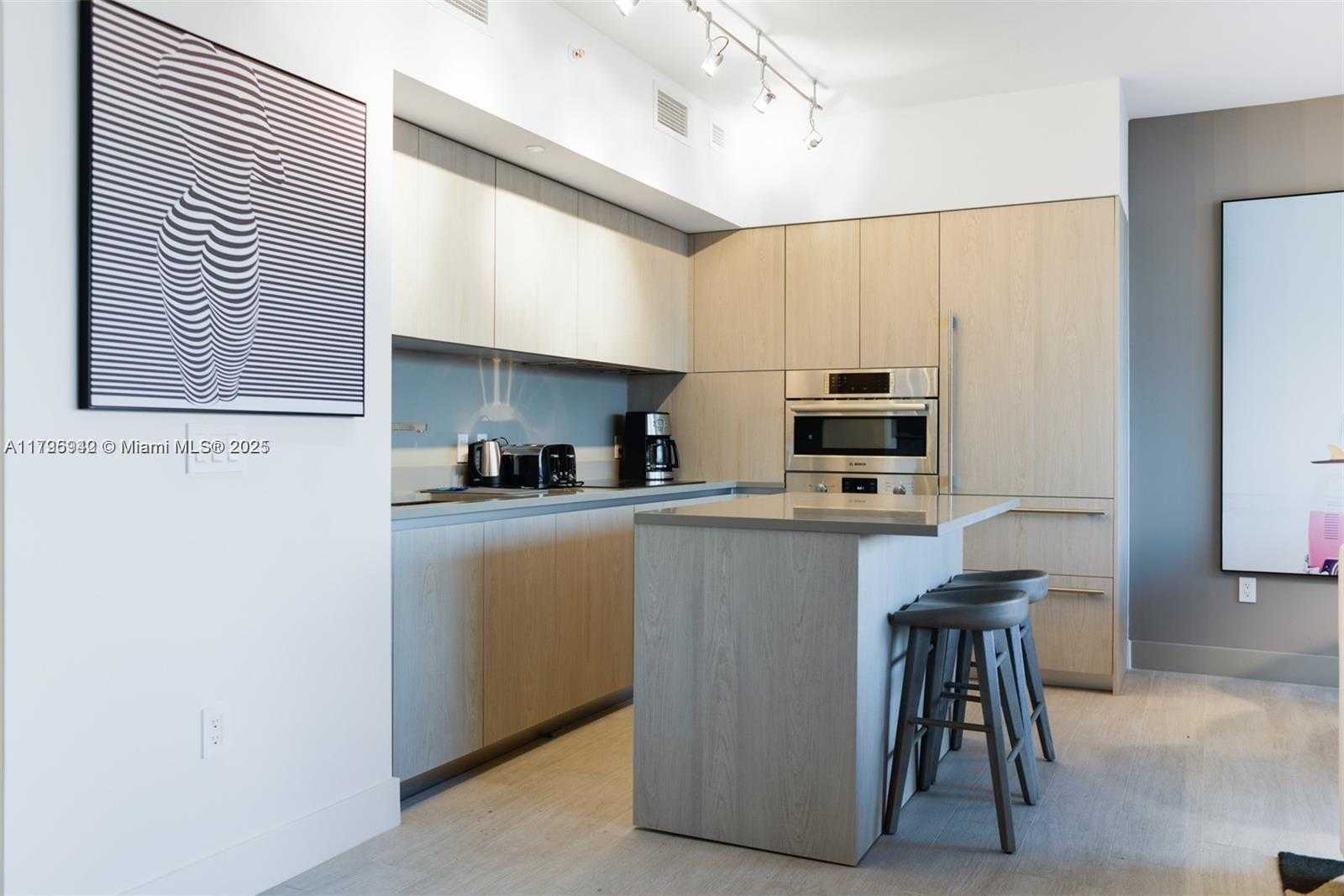 Small Image of 4010 SOUTH OCEAN DR #R1606, Hollywood Number 6