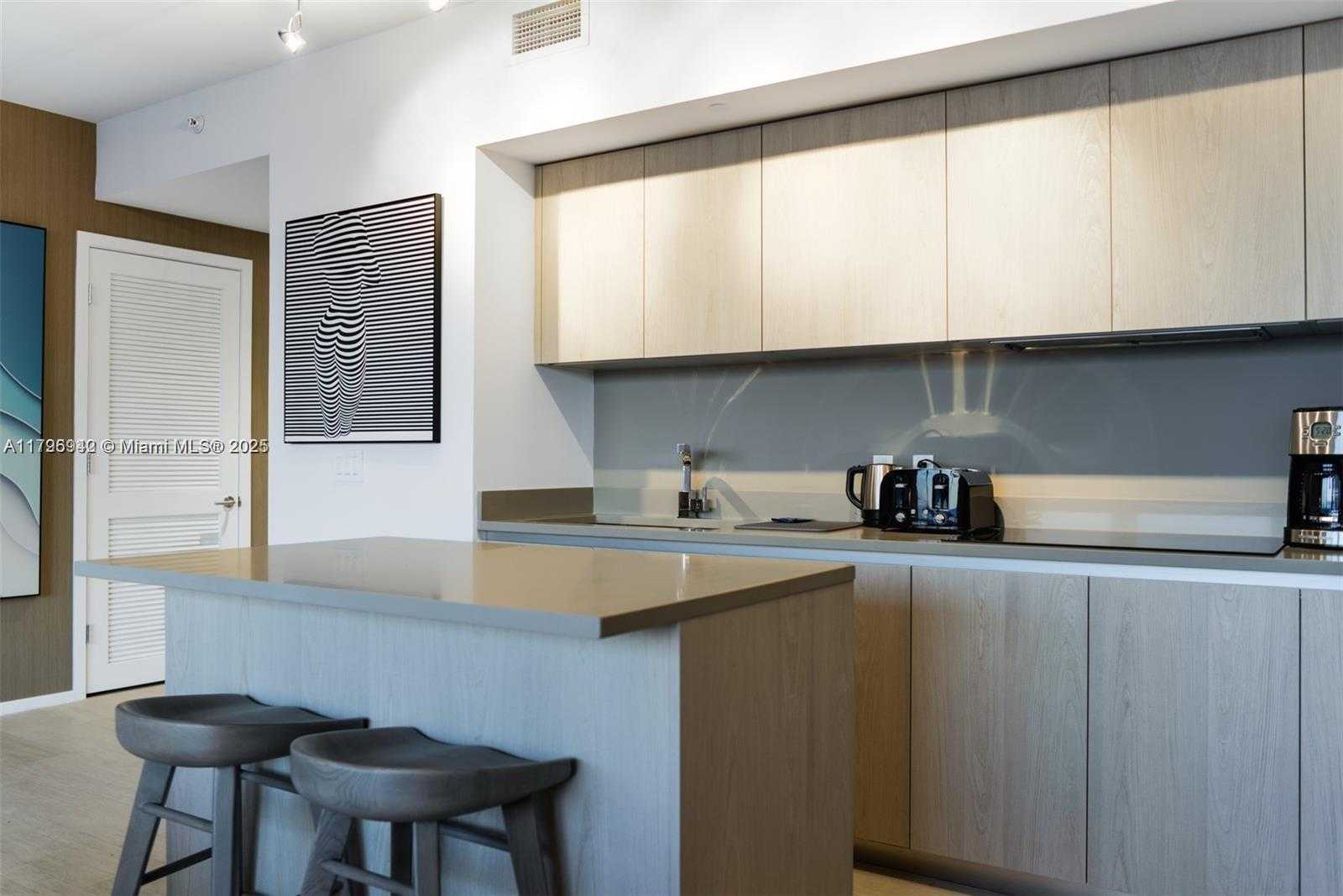 Small Image of 4010 SOUTH OCEAN DR #R1606, Hollywood Number 7