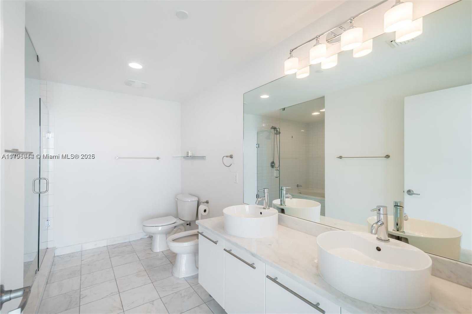 Small Image of 888 BISCAYNE BLVD #2103, Miami Number 14