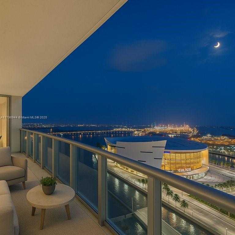 Small Image of 888 BISCAYNE BLVD #2103, Miami Number 23