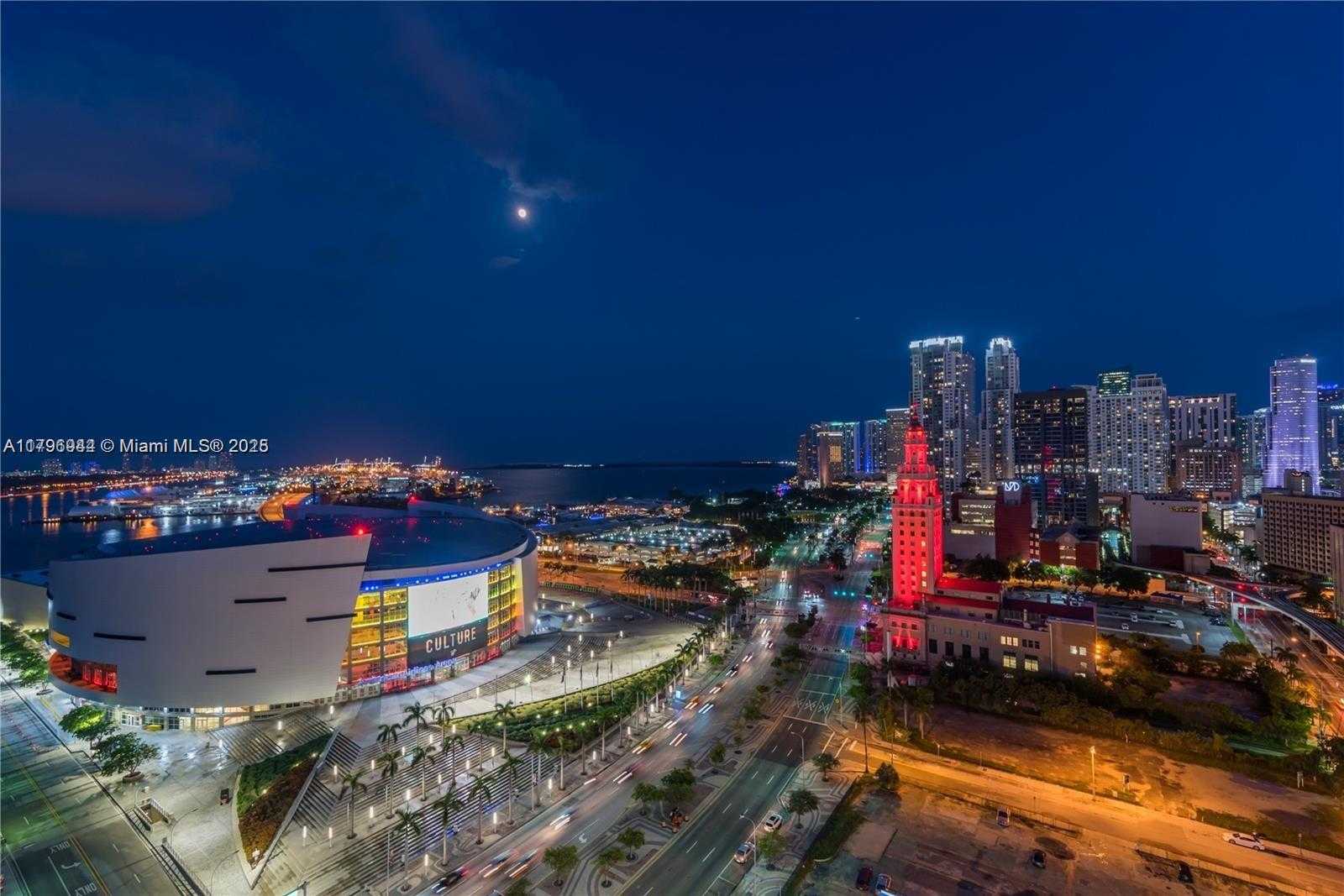 Small Image of 888 BISCAYNE BLVD #2103, Miami Number 6
