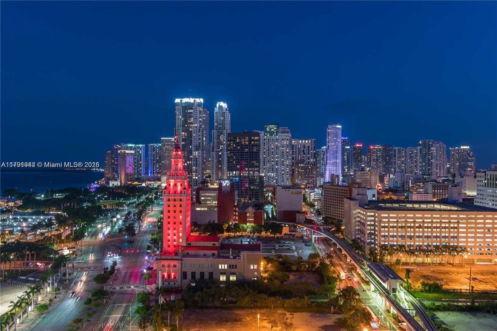 Small Image of 888 BISCAYNE BLVD #2103, Miami Number 7