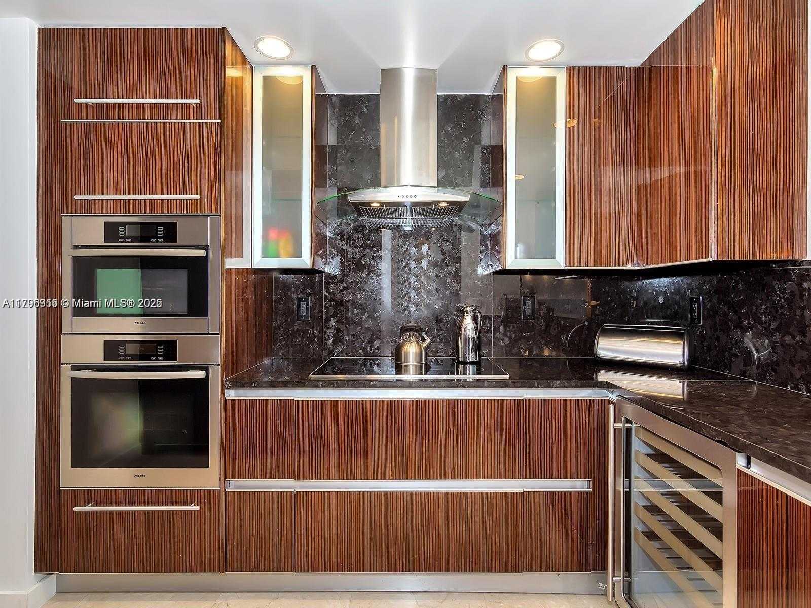 Small Image of 2711 SOUTH OCEAN DR #1206, Hollywood Number 9