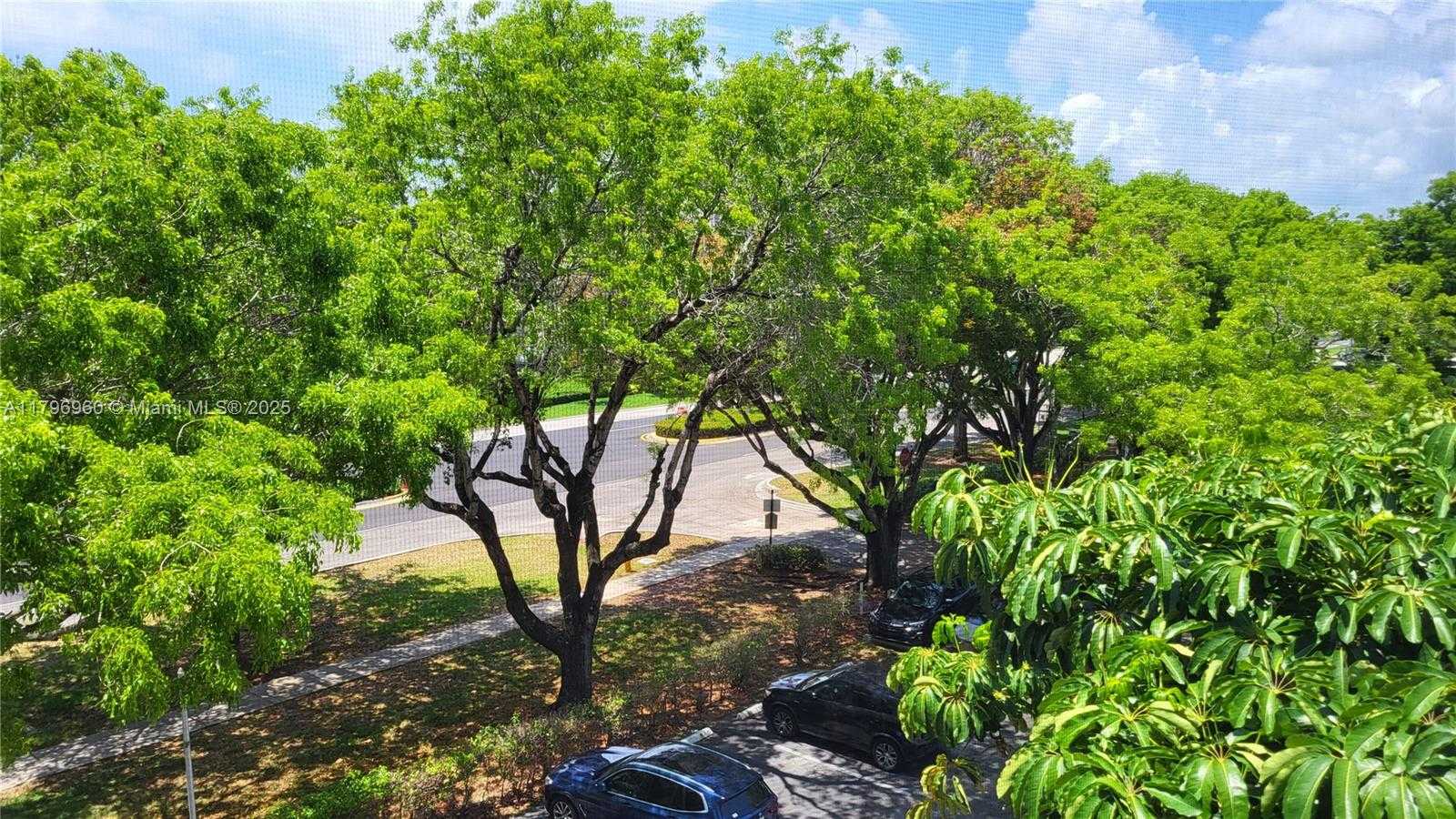 Small Image of 3401 NORTH COUNTRY CLUB DR #410, Aventura Number 16
