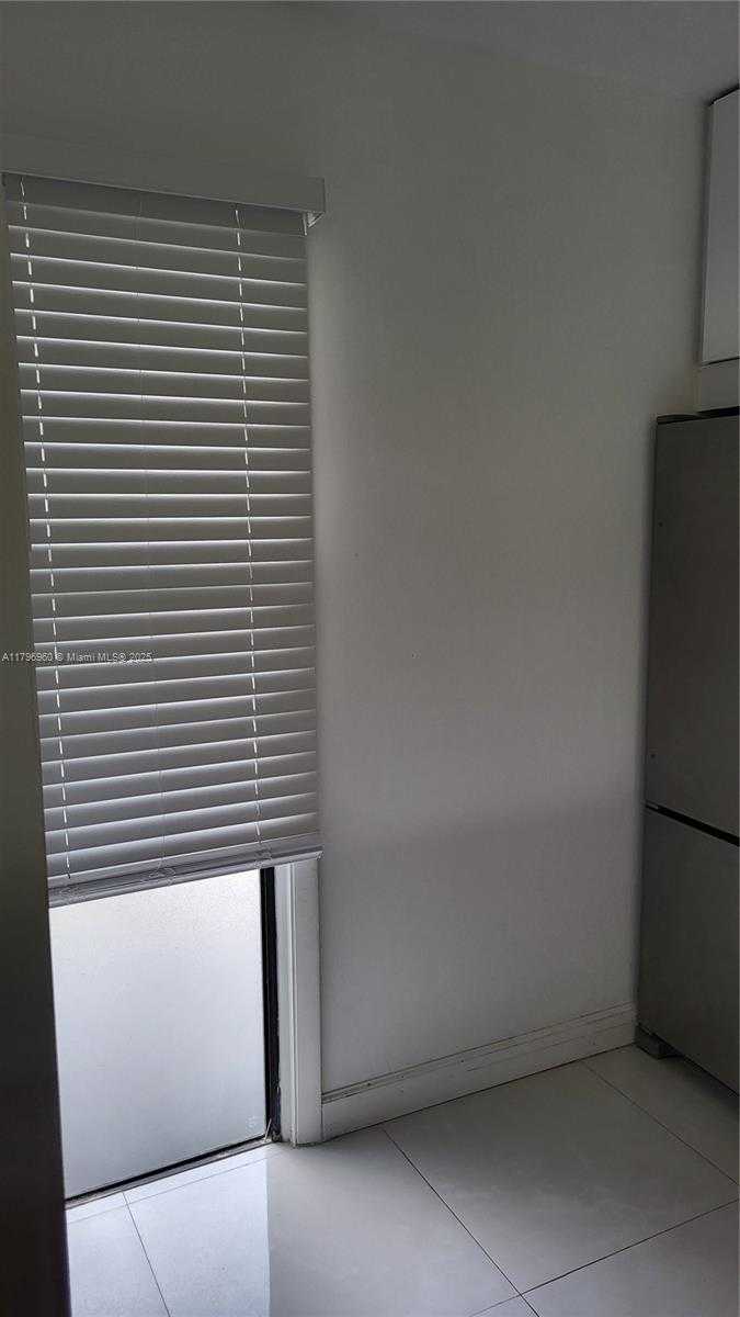 Small Image of 3401 NORTH COUNTRY CLUB DR #410, Aventura Number 20