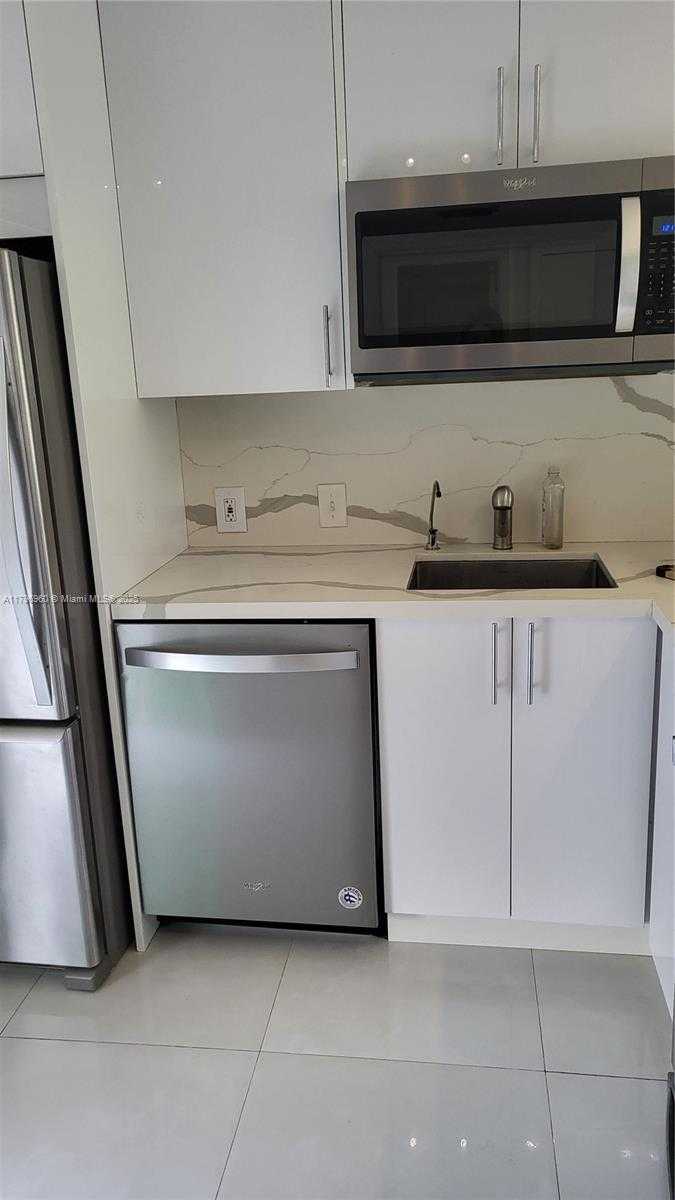 Small Image of 3401 NORTH COUNTRY CLUB DR #410, Aventura Number 25