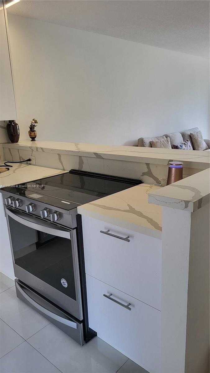 Small Image of 3401 NORTH COUNTRY CLUB DR #410, Aventura Number 27