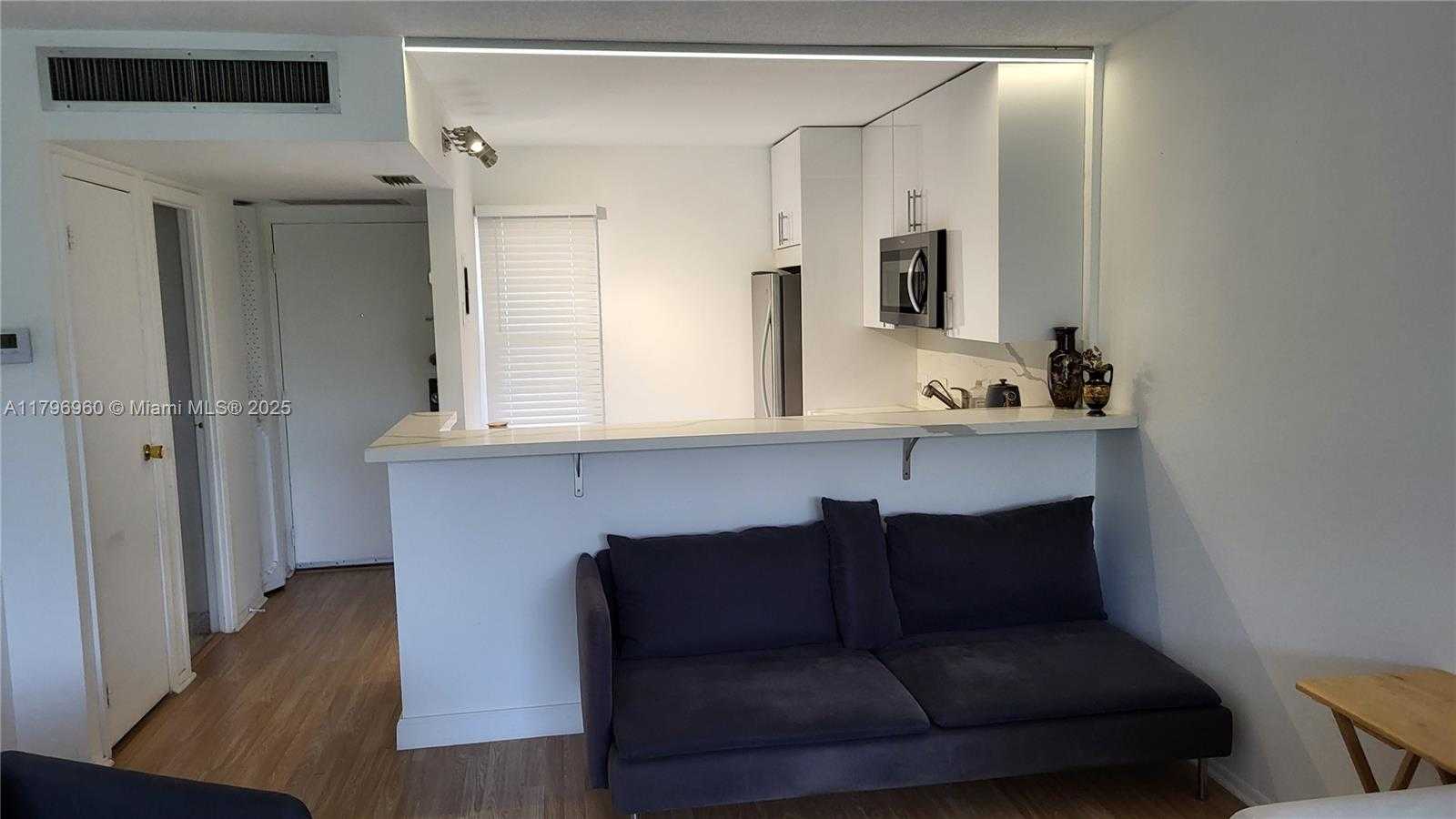 Small Image of 3401 NORTH COUNTRY CLUB DR #410, Aventura Number 32