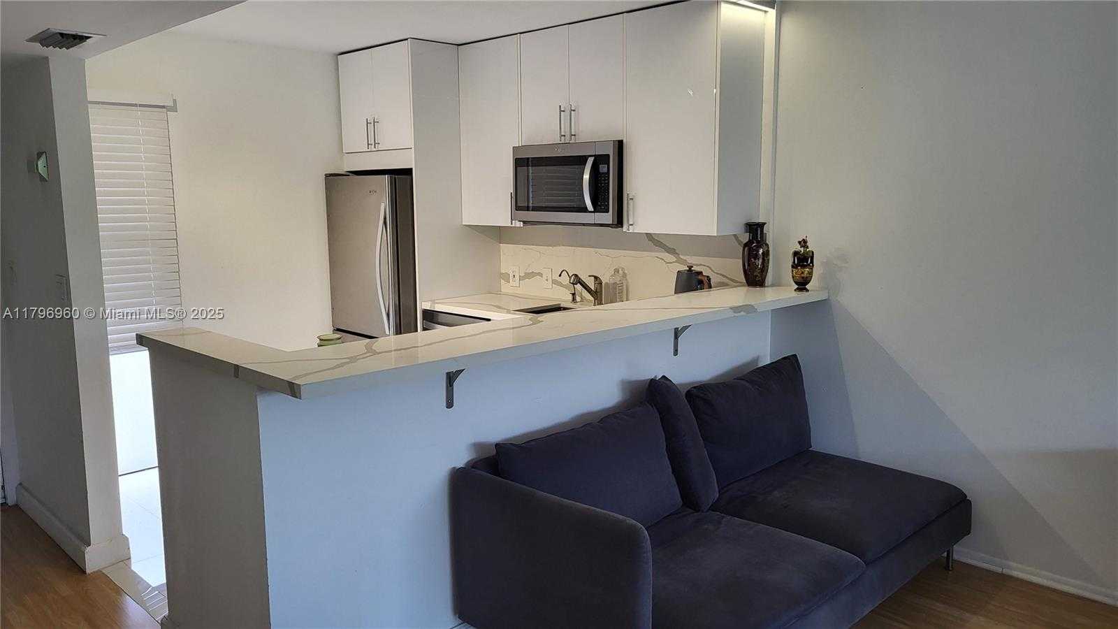 Small Image of 3401 NORTH COUNTRY CLUB DR #410, Aventura Number 34