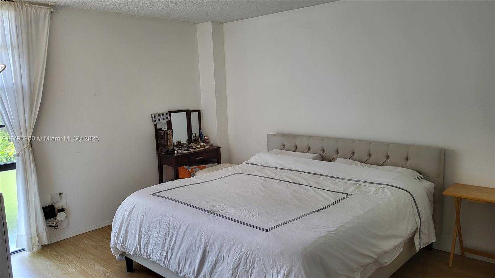 Small Image of 3401 NORTH COUNTRY CLUB DR #410, Aventura Number 36