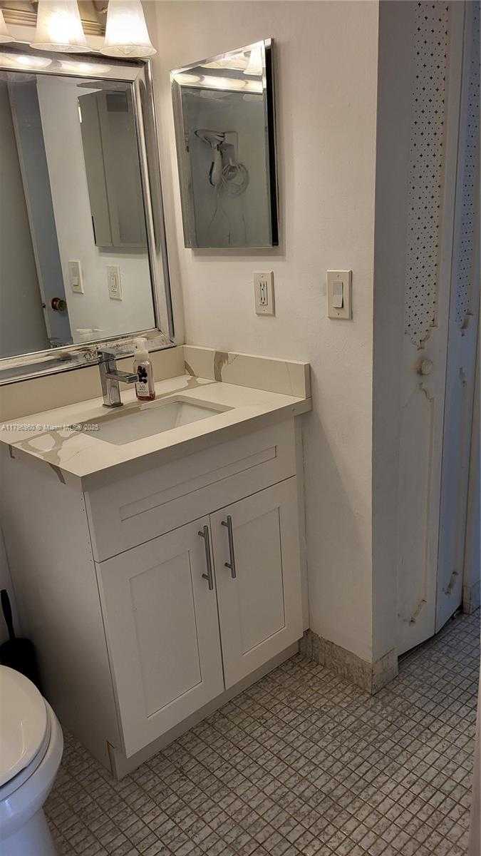 Small Image of 3401 NORTH COUNTRY CLUB DR #410, Aventura Number 41