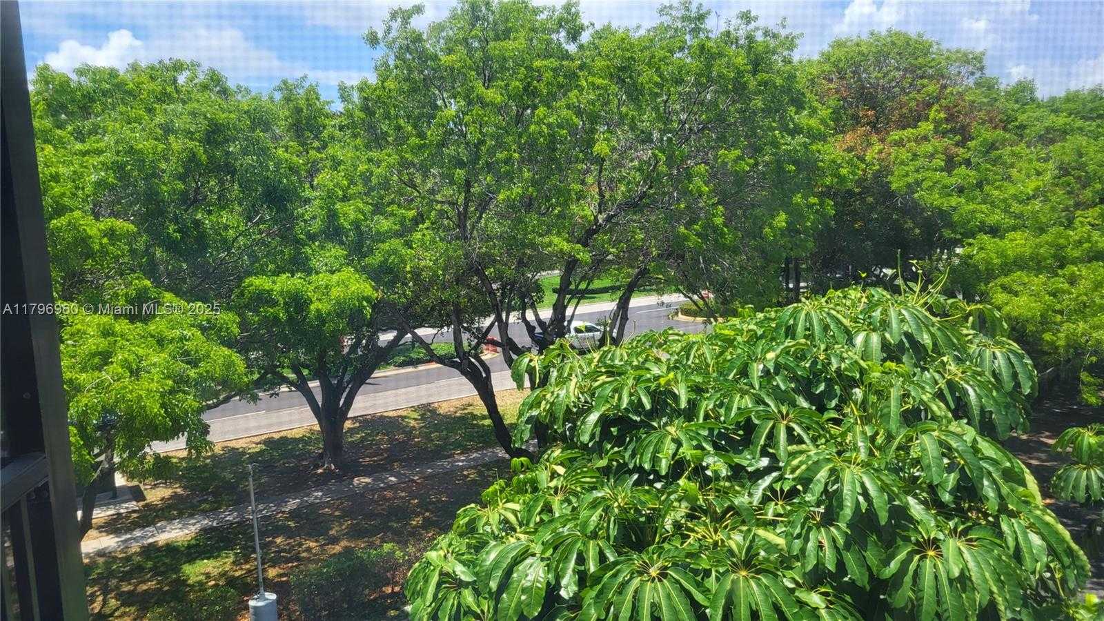 Small Image of 3401 NORTH COUNTRY CLUB DR #410, Aventura Number 42