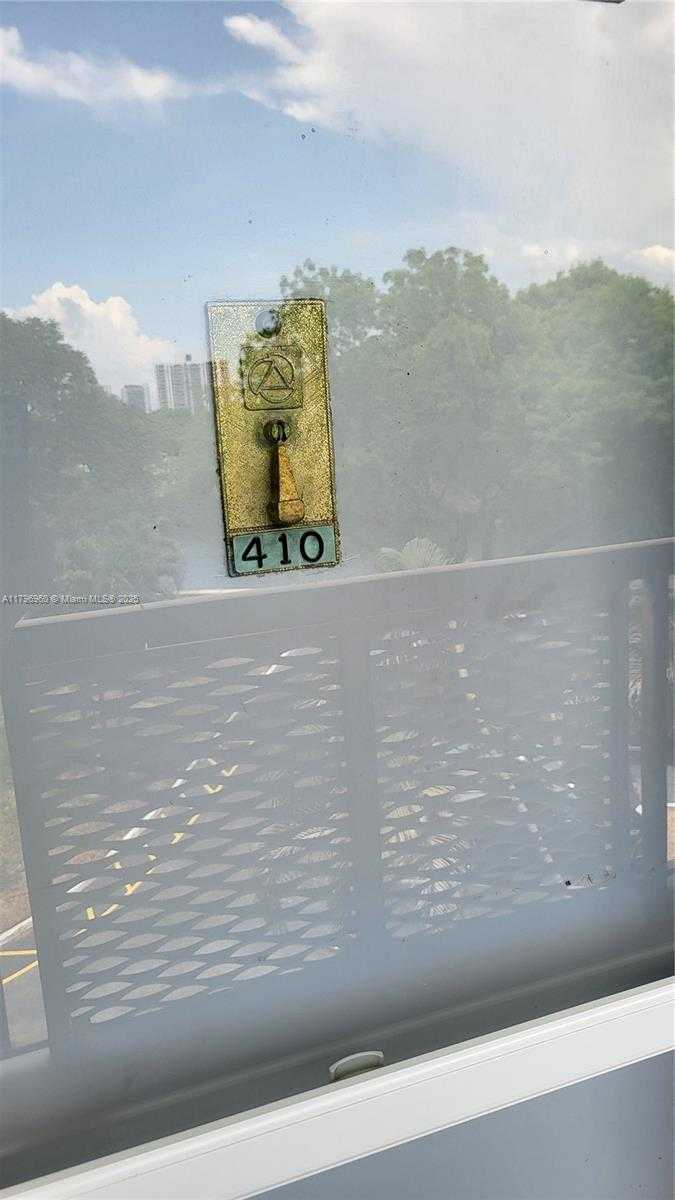 Small Image of 3401 NORTH COUNTRY CLUB DR #410, Aventura Number 44