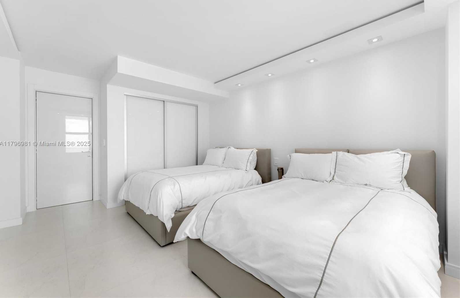 Small Image of 9801 COLLINS AVE #17P, Bal Harbour Number 14
