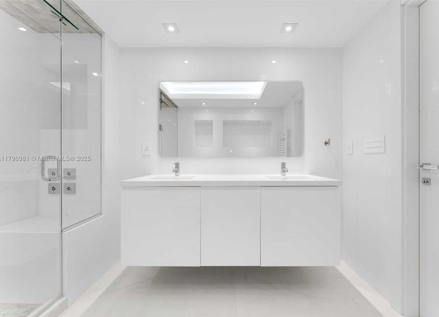Small Image of 9801 COLLINS AVE #17P, Bal Harbour Number 21
