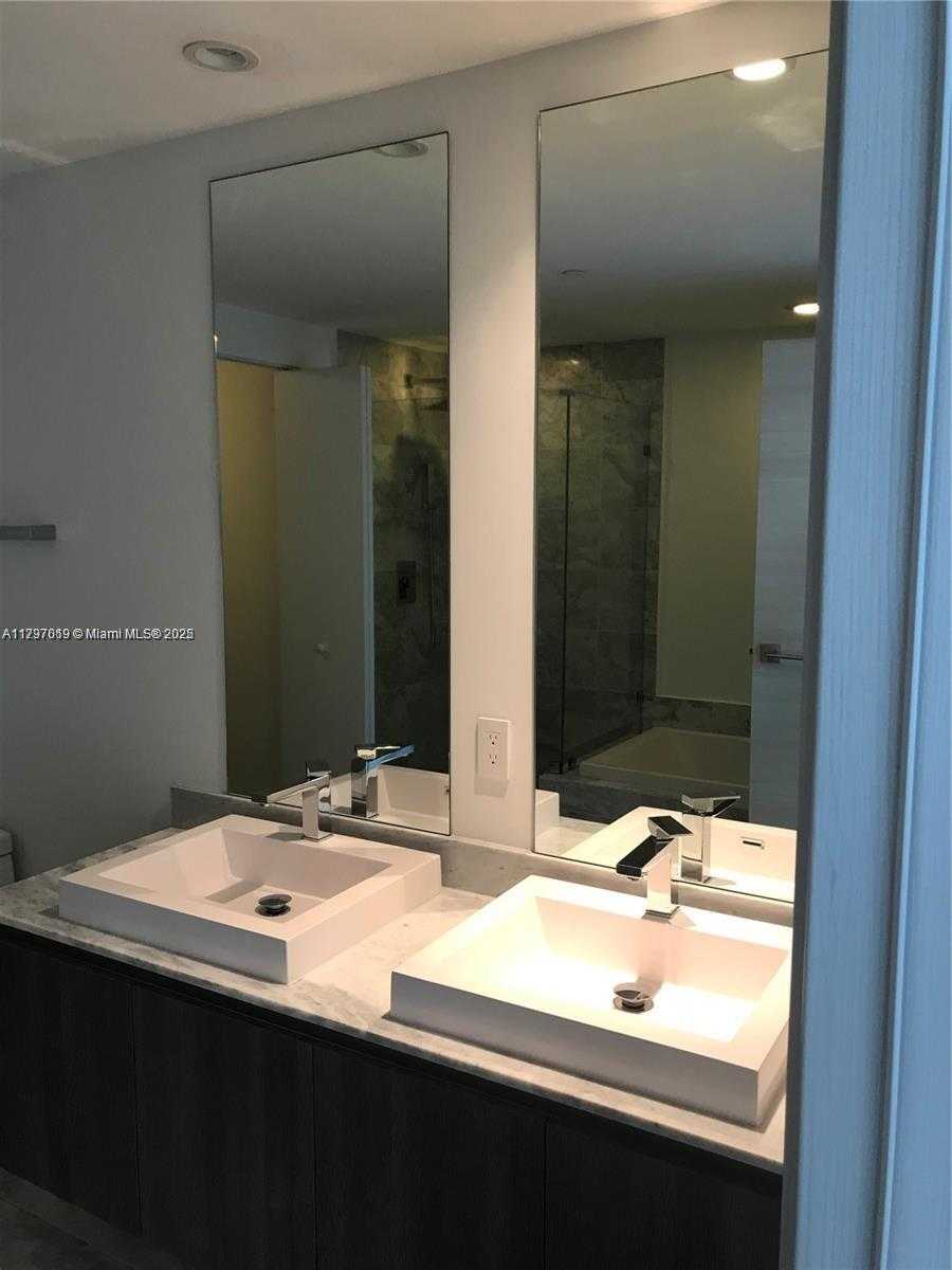 Small Image of 801 SOUTH MIAMI AVE #3508, Miami Number 9