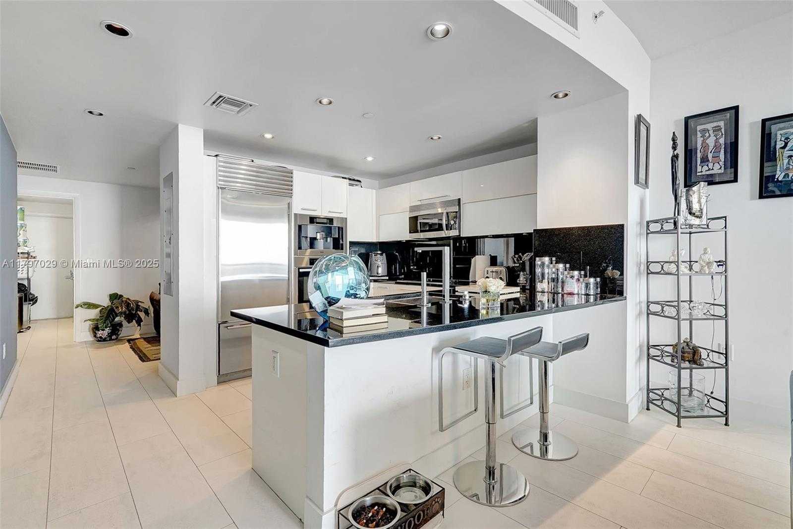 Small Image of 17121 COLLINS AVE #2307, Sunny Isles Beach Number 6