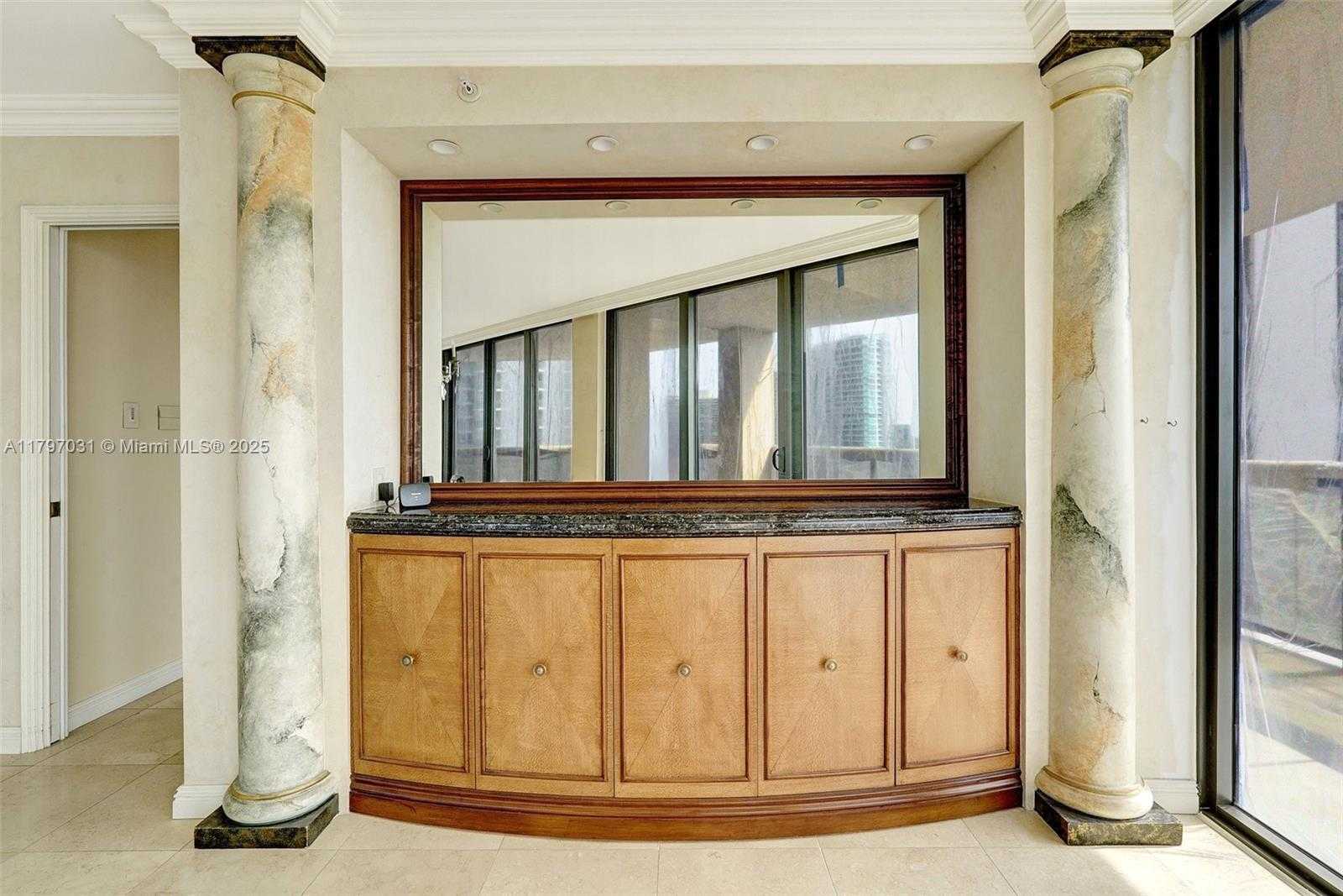 Small Image of 19667 TURNBERRY WAY #16GR, Aventura Number 19