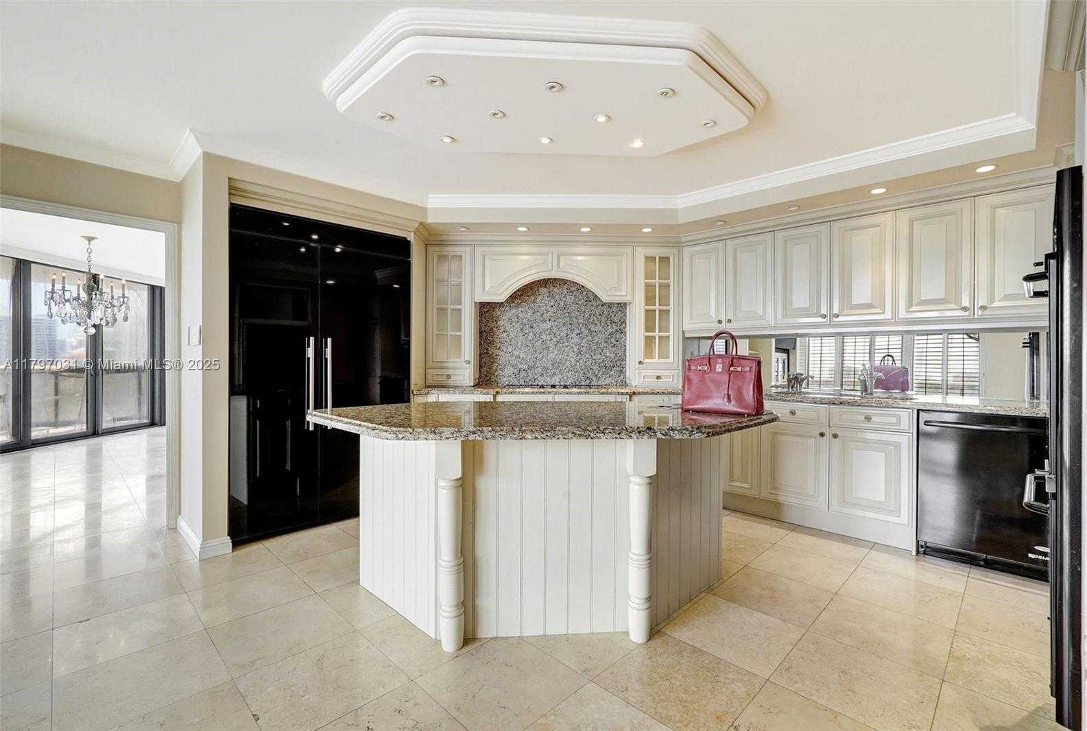 Small Image of 19667 TURNBERRY WAY #16GR, Aventura Number 20
