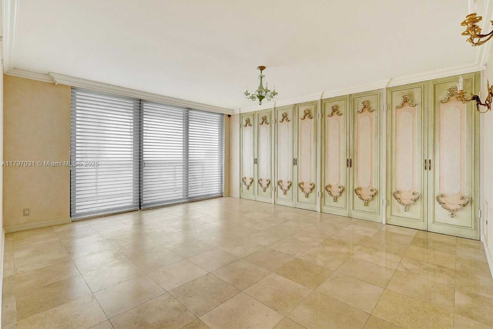 Small Image of 19667 TURNBERRY WAY #16GR, Aventura Number 32
