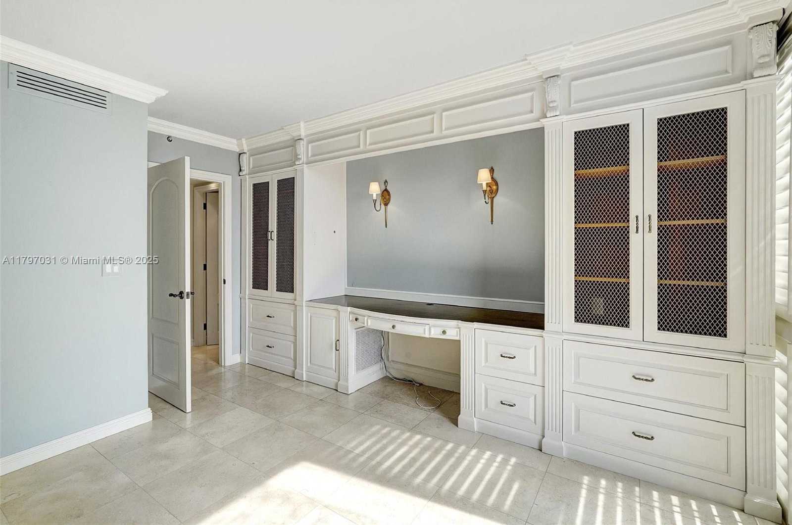 Small Image of 19667 TURNBERRY WAY #16GR, Aventura Number 61