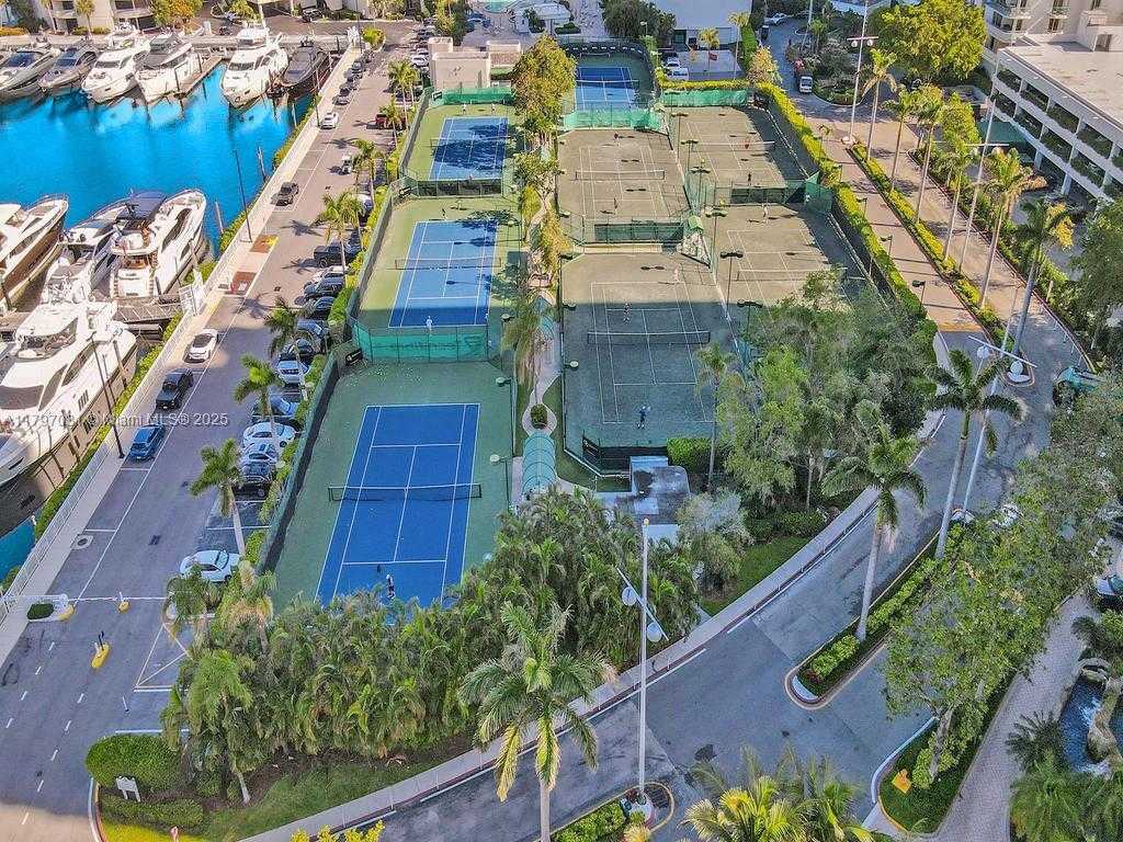 Small Image of 19667 TURNBERRY WAY #16GR, Aventura Number 69