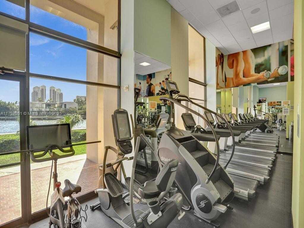 Small Image of 19667 TURNBERRY WAY #16GR, Aventura Number 80