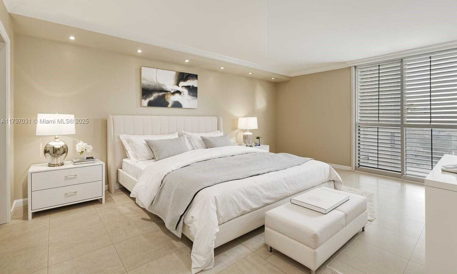 Small Image of 19667 TURNBERRY WAY #16GR, Aventura Number 9