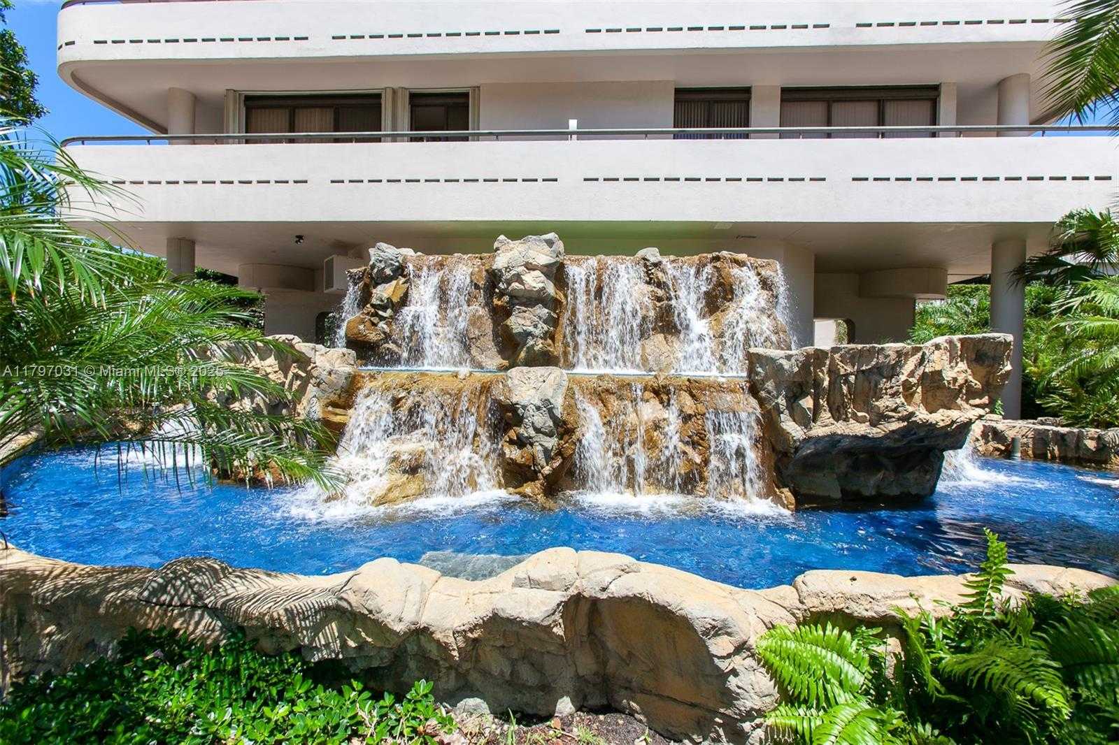 Small Image of 19667 TURNBERRY WAY #16GR, Aventura Number 92