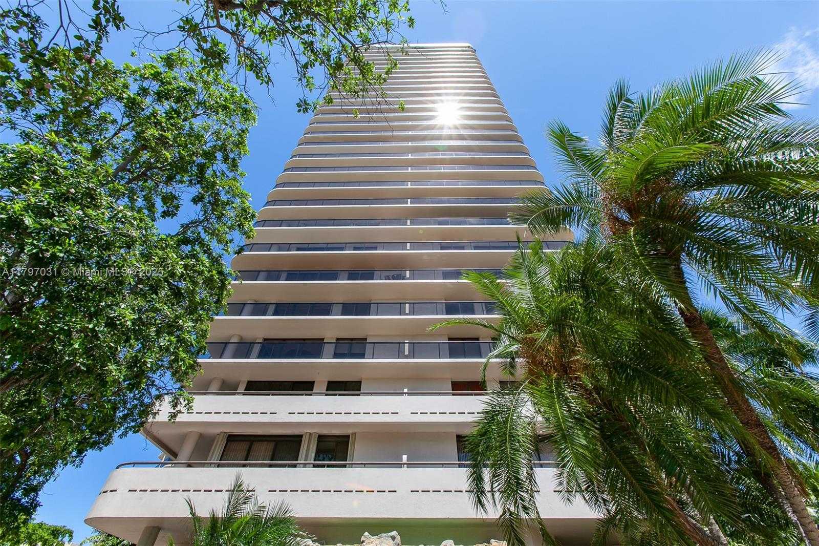 Small Image of 19667 TURNBERRY WAY #16GR, Aventura Number 93