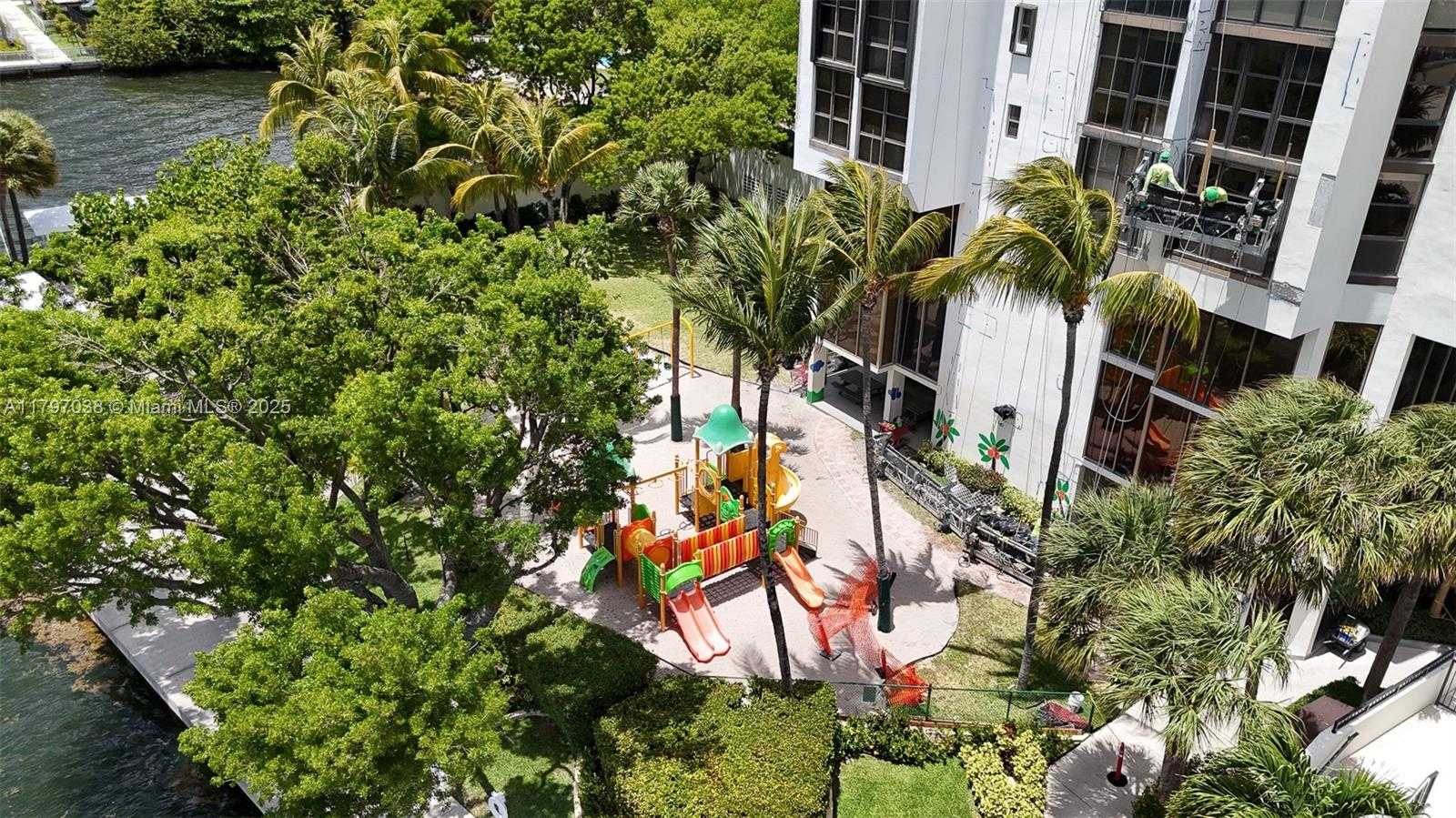 Small Image of 1865 BRICKELL AVE #A514, Miami Number 15