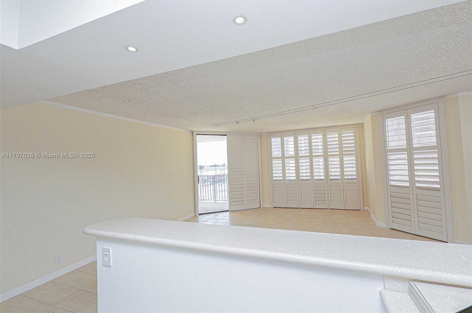 Small Image of 1865 BRICKELL AVE #A514, Miami Number 3