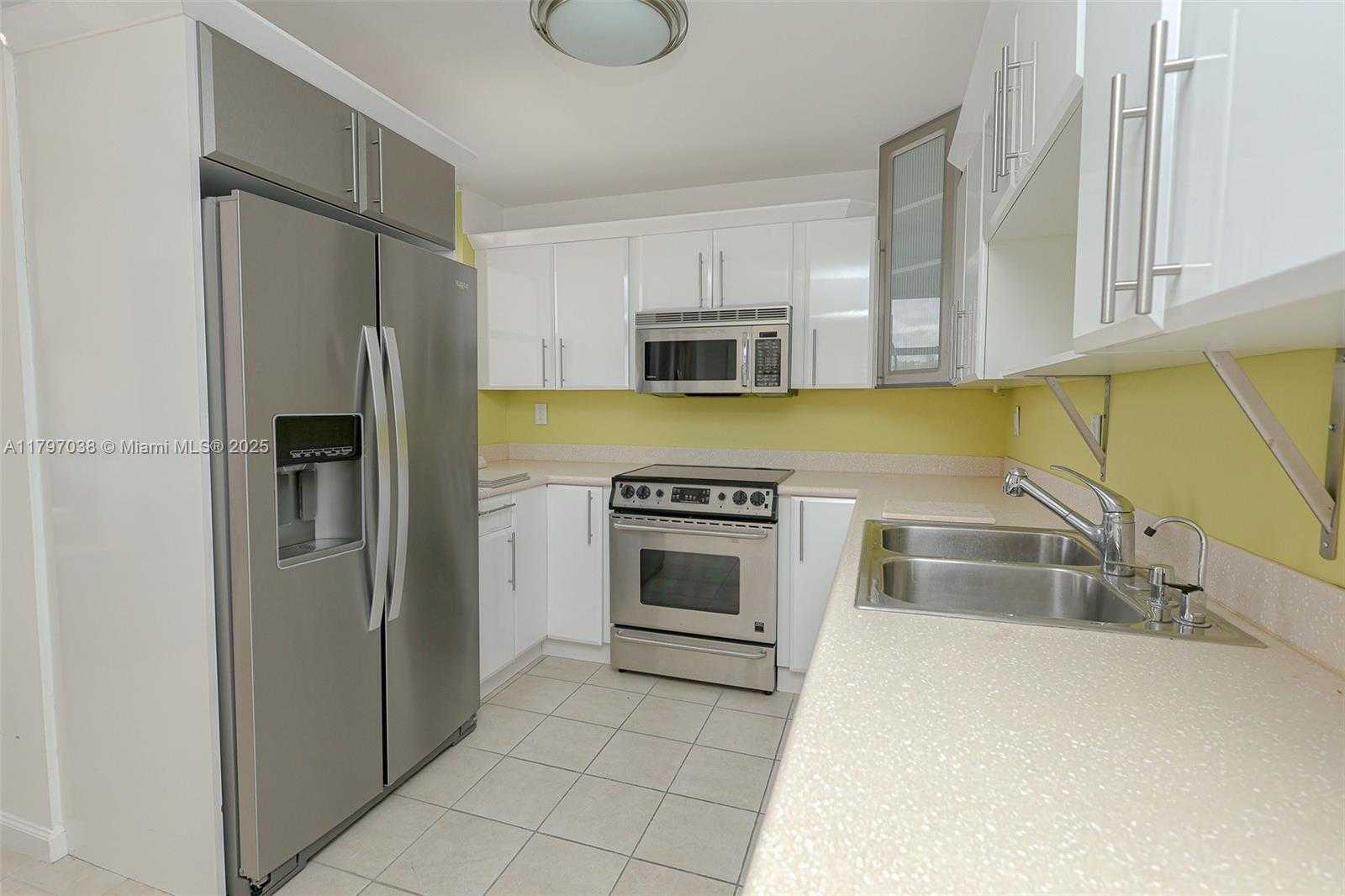 Small Image of 1865 BRICKELL AVE #A514, Miami Number 6