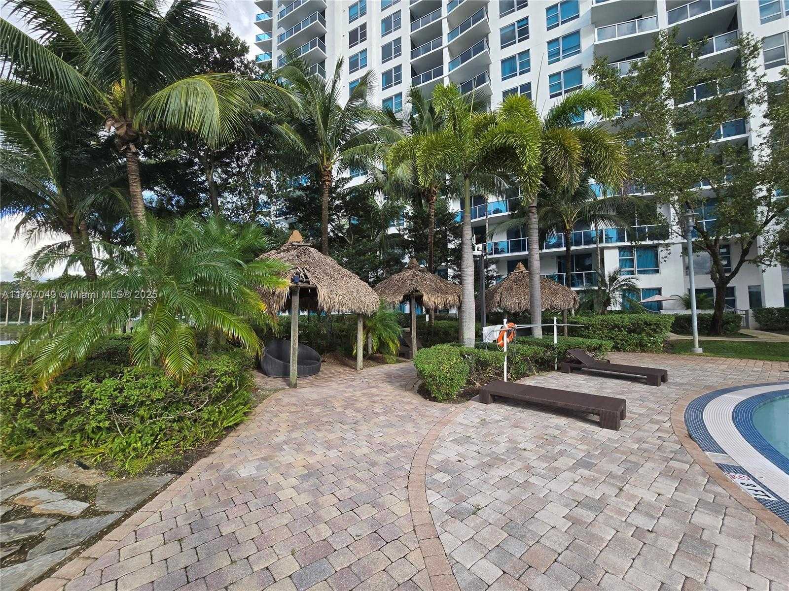 Small Image of 2641 NORTH FLAMINGO RD #2601N, Sunrise Number 33