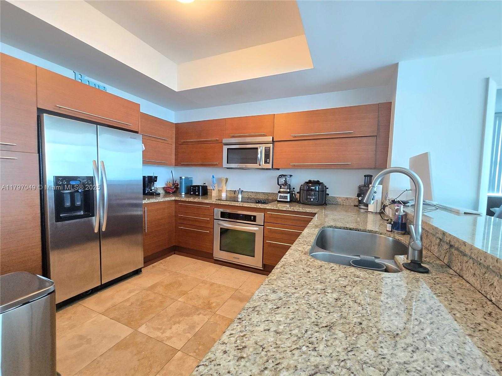 Small Image of 2641 NORTH FLAMINGO RD #2601N, Sunrise Number 4