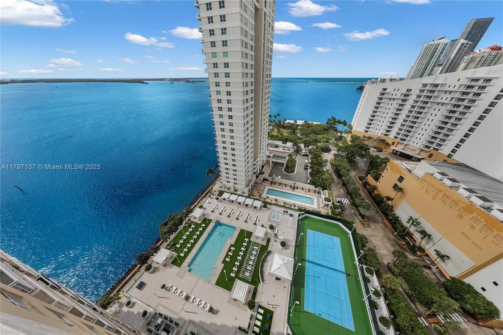 Small Image of 770 CLAUGHTON ISLAND DR #PH-26, Miami Number 10