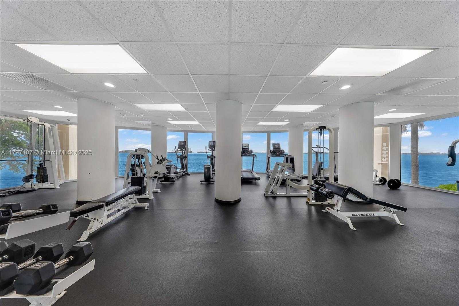 Small Image of 770 CLAUGHTON ISLAND DR #PH-26, Miami Number 11