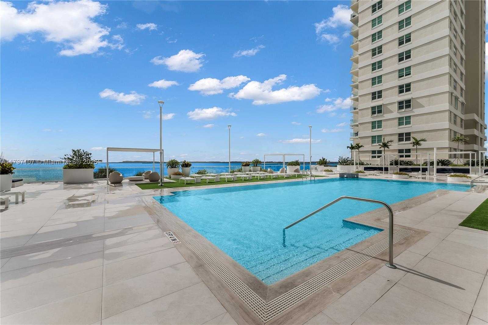 Small Image of 770 CLAUGHTON ISLAND DR #PH-26, Miami Number 13