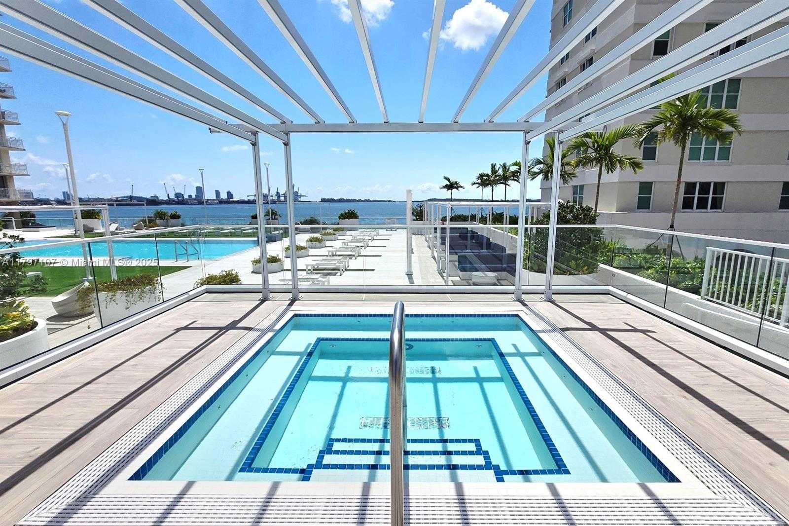 Small Image of 770 CLAUGHTON ISLAND DR #PH-26, Miami Number 17