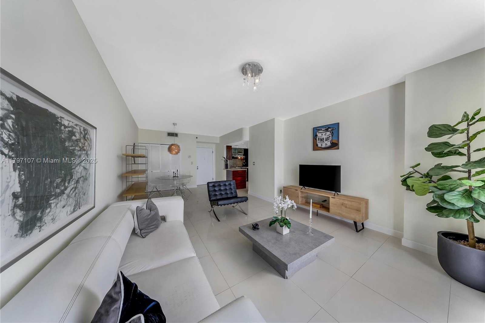 Small Image of 770 CLAUGHTON ISLAND DR #PH-26, Miami Number 2