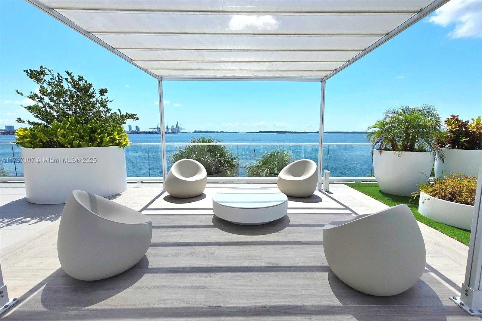 Small Image of 770 CLAUGHTON ISLAND DR #PH-26, Miami Number 20