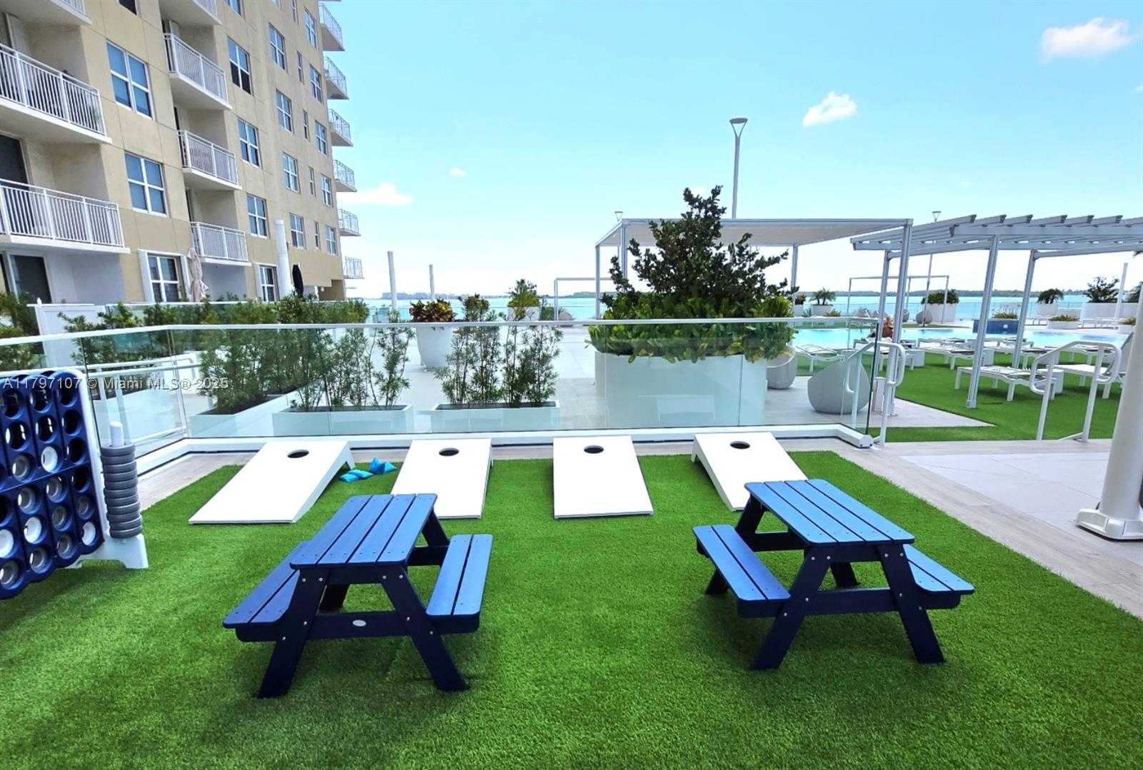 Small Image of 770 CLAUGHTON ISLAND DR #PH-26, Miami Number 25