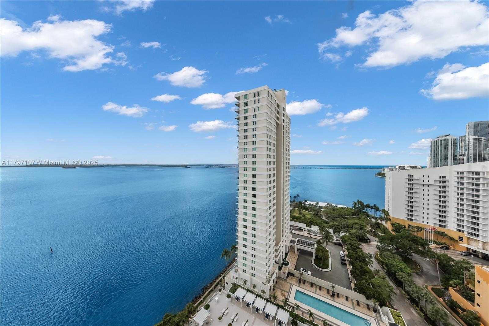 Small Image of 770 CLAUGHTON ISLAND DR #PH-26, Miami Number 9