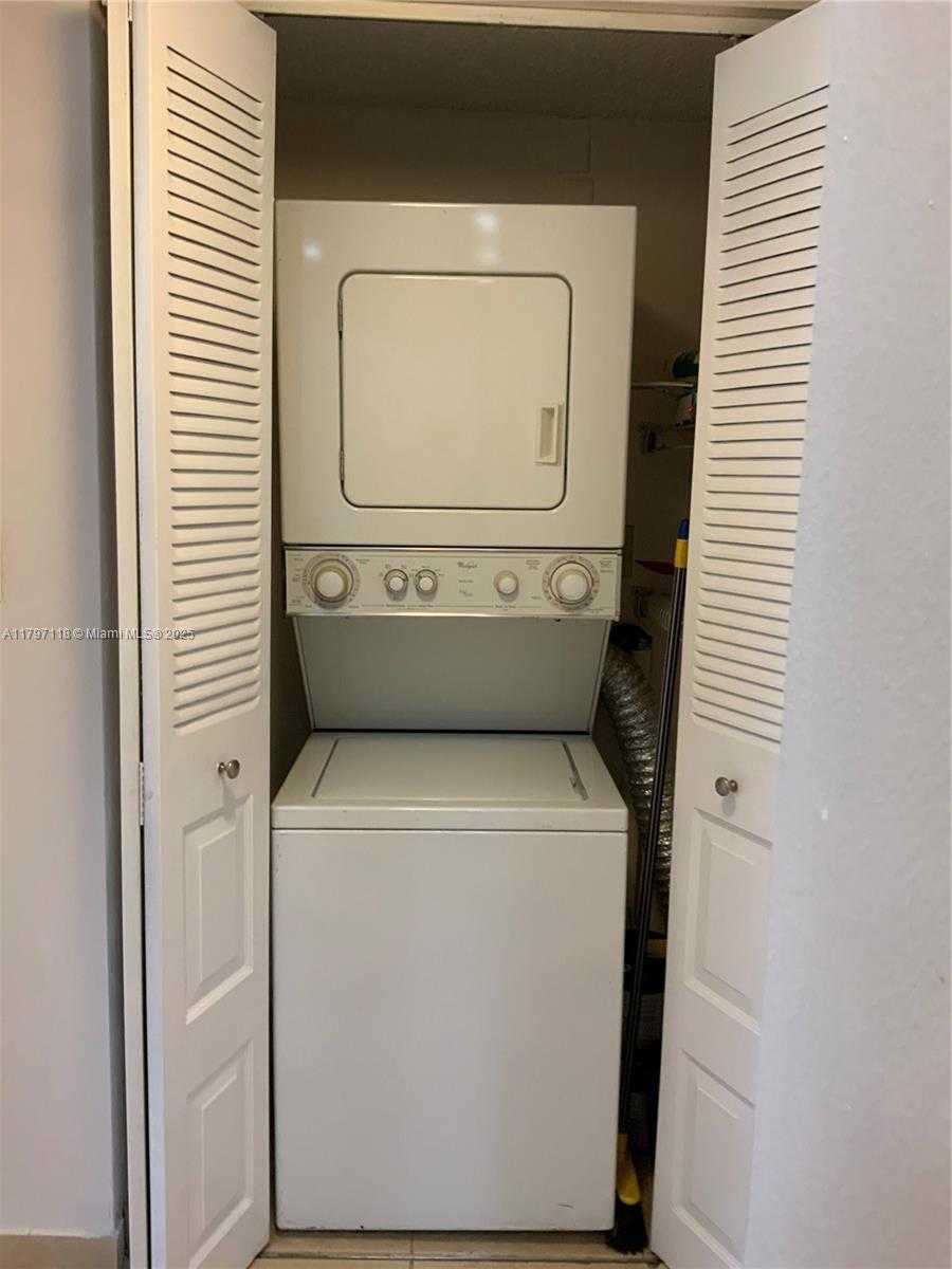 Small Image of 8180 GENEVA CT #224, Doral Number 10